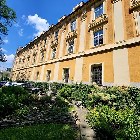 Diecezjalny Dom Formacyjny Daire Nysa Dış mekan fotoğraf