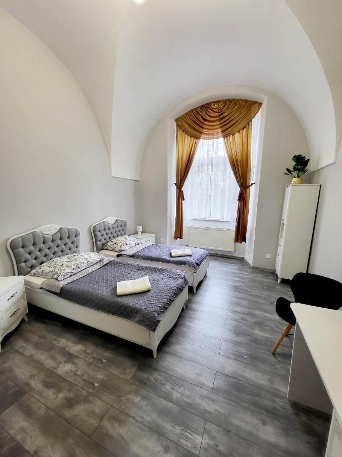 Diecezjalny Dom Formacyjny Daire Nysa Dış mekan fotoğraf