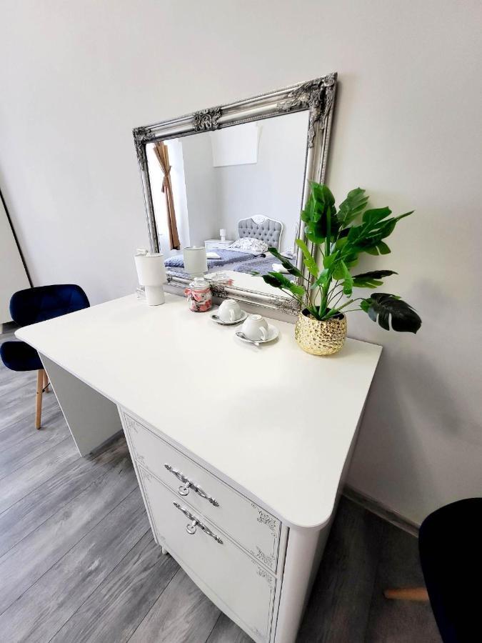 Diecezjalny Dom Formacyjny Daire Nysa Dış mekan fotoğraf