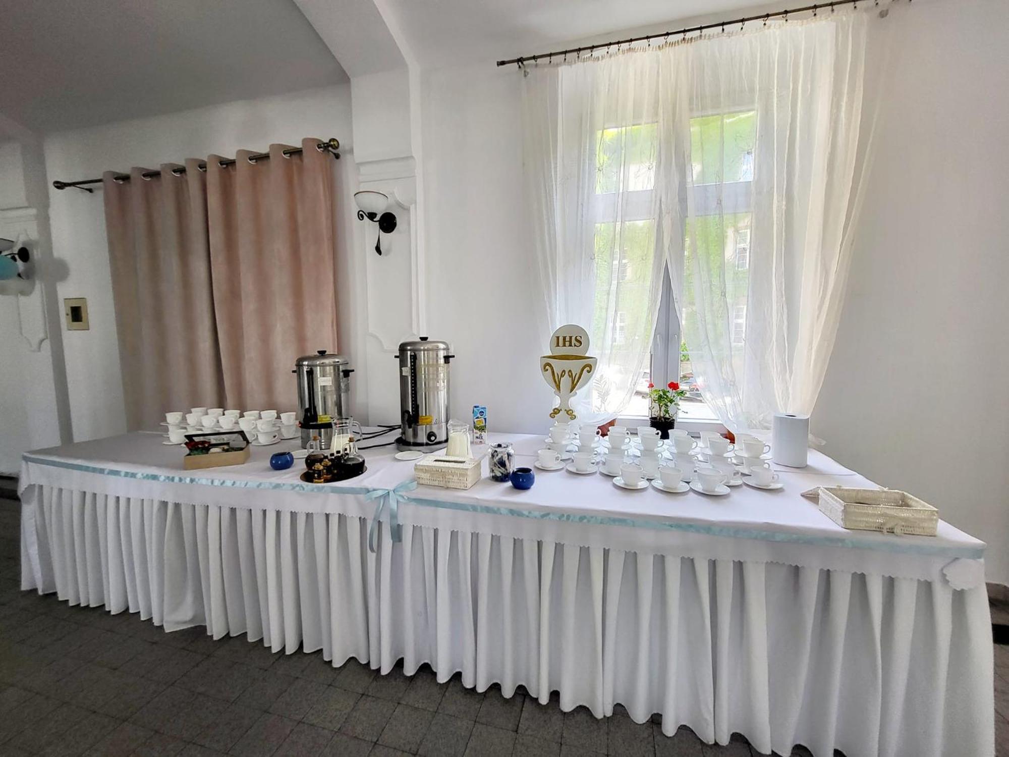 Diecezjalny Dom Formacyjny Daire Nysa Dış mekan fotoğraf