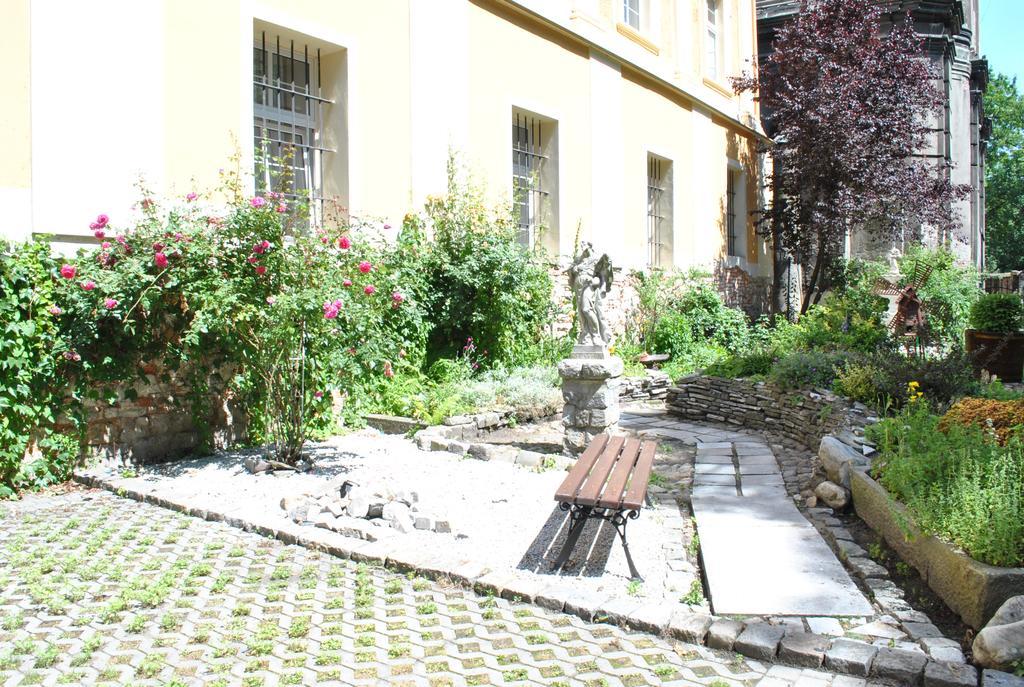 Diecezjalny Dom Formacyjny Daire Nysa Dış mekan fotoğraf