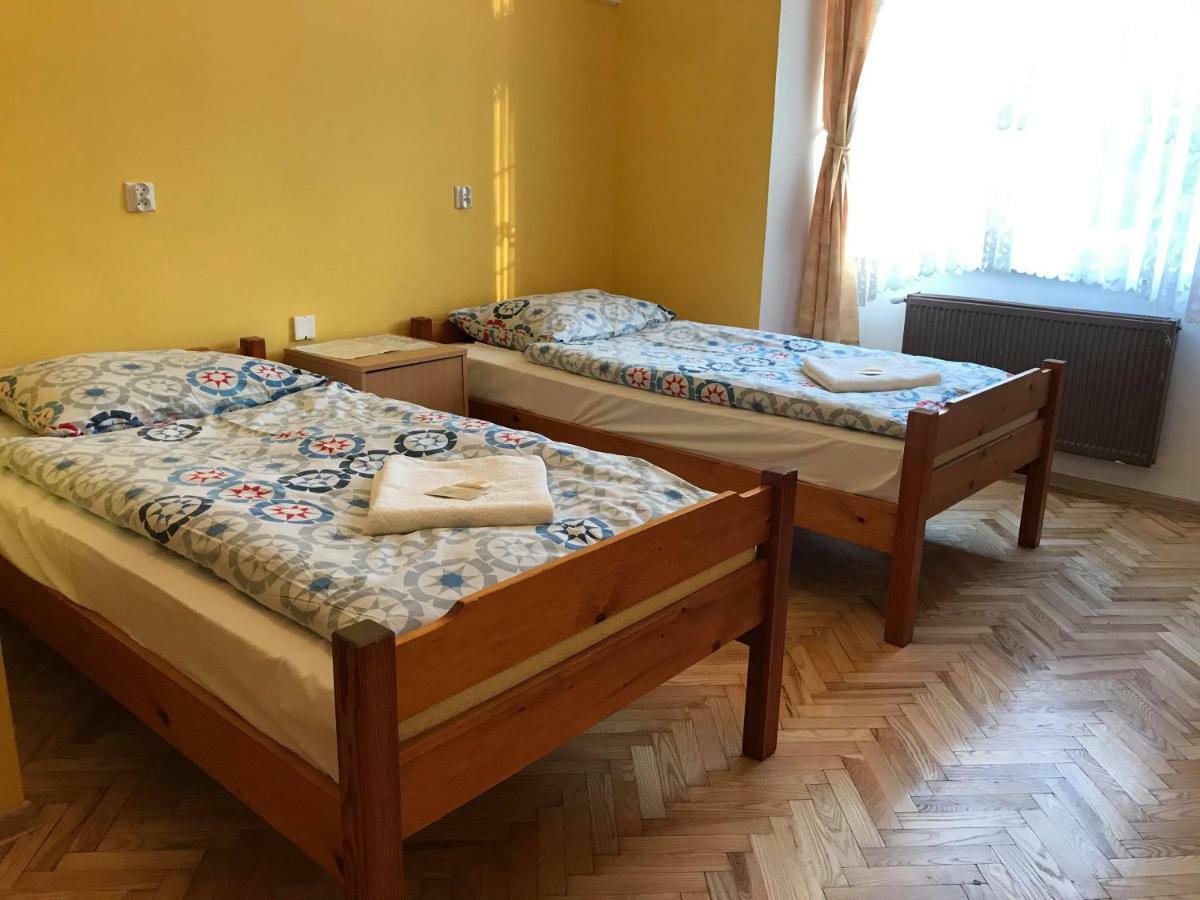 Diecezjalny Dom Formacyjny Daire Nysa Dış mekan fotoğraf